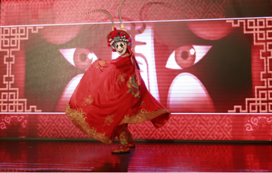 川剧&ldquo;变脸&rdquo;让外国朋友&ldquo;彻底蒙了&rdquo;