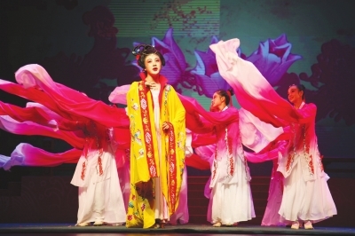 传承与发展 看乐山中小学生玩成&ldquo;戏迷&rdquo;