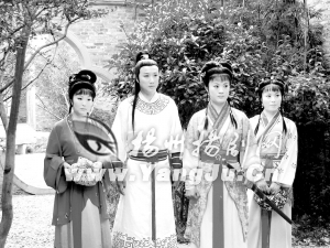 &ldquo;穿金扇&rdquo;尽显扬州风韵