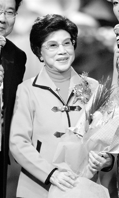 著名越剧表演艺术家徐玉兰：&ldquo;玉兰&rdquo;花谢 风流无尽