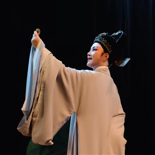 喜讯！嵊籍演员张琳摘取中国戏剧梅花奖