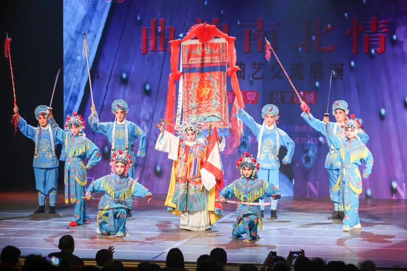 越剧、黄梅戏、京歌、评剧&hellip;&hellip;十余种戏曲在沪唱响&ldquo;曲韵南北情&rdquo;