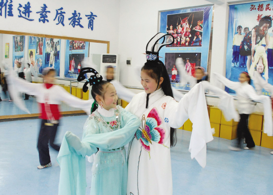 &ldquo;小梅花&rdquo;颂改革开放