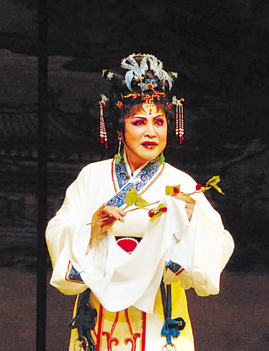 越剧艺术家家乡告别演出 金采风甬城展演一票难求