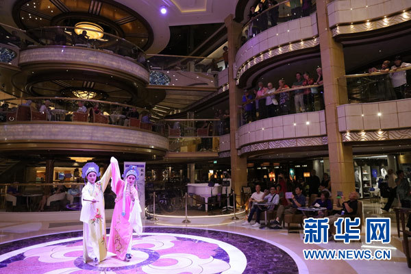 越剧《梁山伯与祝英台》在邮轮上曲调悠扬 海上丝路唱响中国文化好声音