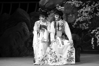 &ldquo;越红楼&rdquo;60年一个眼神儿都没变