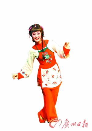 精灵九斤姑娘逗乐佛山粉丝