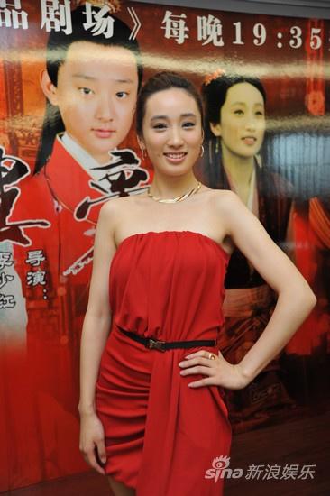 花袭人李艳原演贾宝玉李少红赞其越来越女人