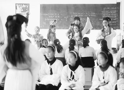 全国越剧票友大赛在浙江嵊州隆重开锣“票”在越乡(组图)