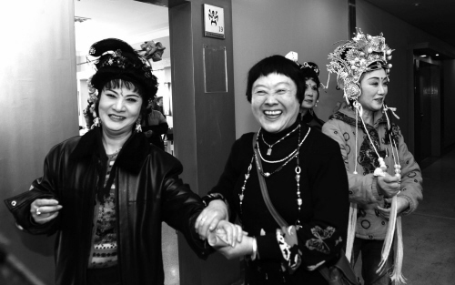 越剧老艺人跨越半个世纪的相聚