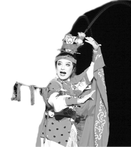 钱玲玲：一位越剧票友的执著情怀