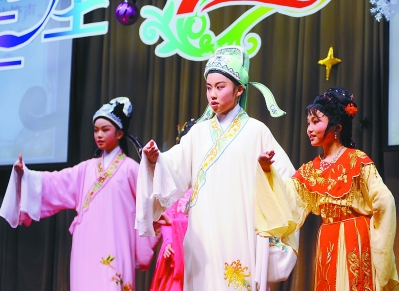 夫子庙小学学生越剧表演迎新年