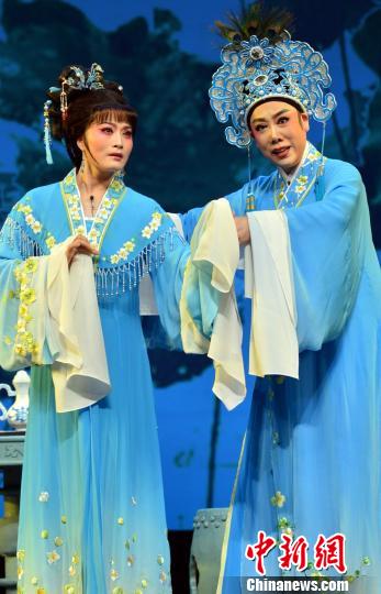 海内外越剧票友浙江绍兴同唱一台戏