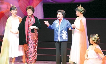 九代同台 越剧《舞台姐妹情》成功举行首次带妆彩排