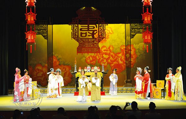 &ldquo;小百花&rdquo;30周岁回乡省亲倾情演绎《五女拜寿》