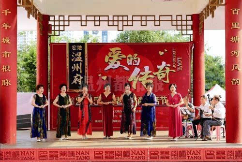 潮妈学越剧 戏里戏外感悟人生百味