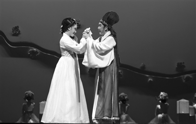 越剧新版《春香传》养眼如韩剧