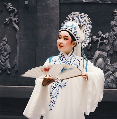 央视在温拍摄少儿越剧 温州越剧新生代渐次登场