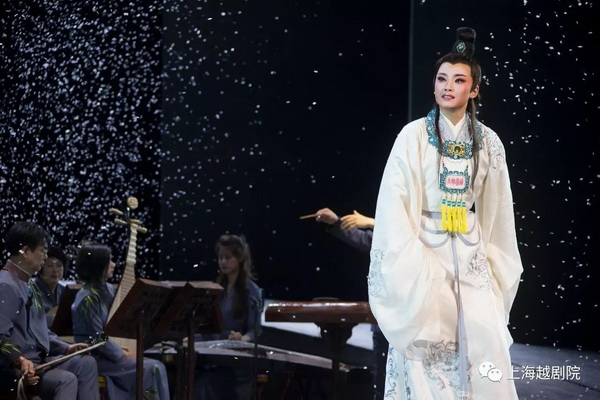 越剧撞上音乐剧：《红楼&middot;音越剧场》在香港全新演绎致敬经典