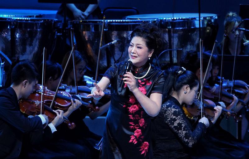 傅派弟子洪芬飞印象最深刻的是,"老师刚做完一台大手术,还未拆线,就去