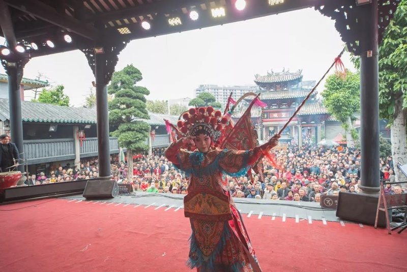 春节期间，万人围观佛山粤剧！
