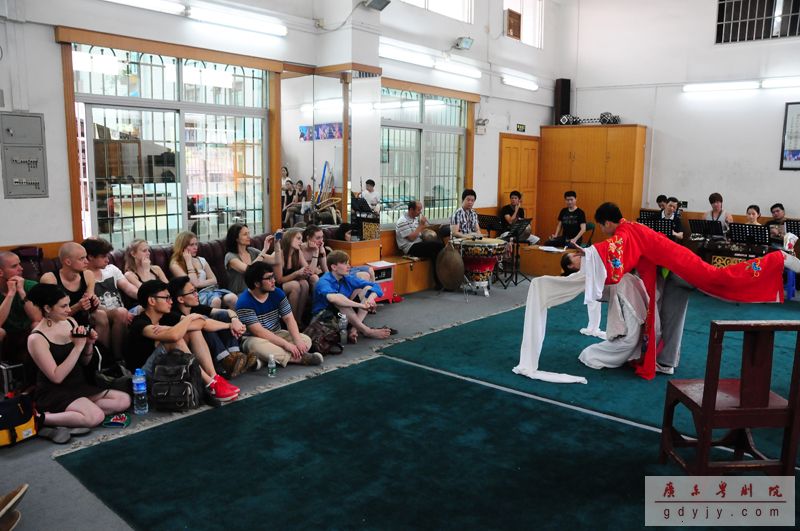 芬兰坦佩雷大学到我院参观交流