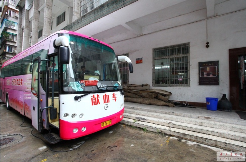 爱心献血 无私奉献