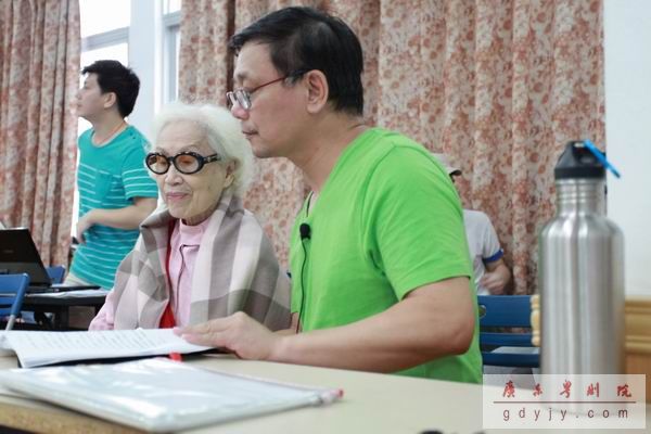 &ldquo;风云&rdquo;首演在即，红线女老师亲临探班