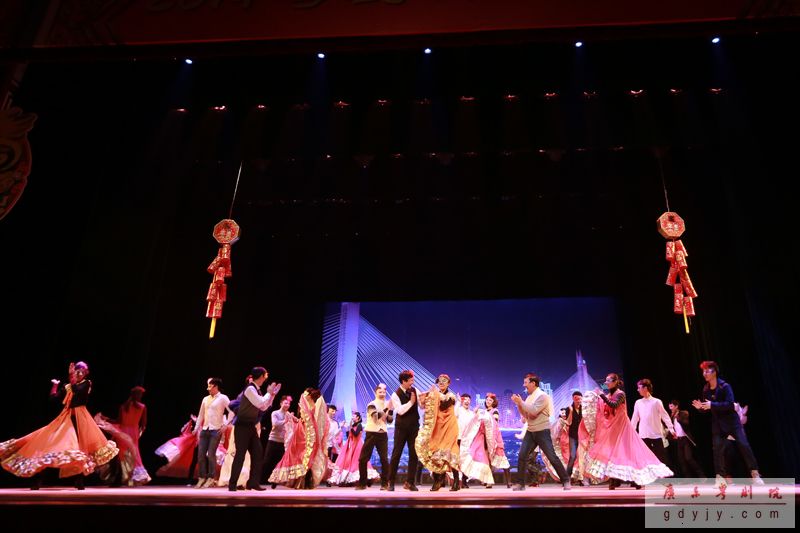 &ldquo;广东粤剧院年度总结暨2014新春联欢会&rdquo;欢乐举行