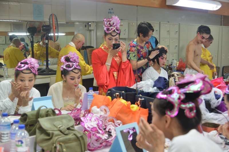 我院二团赴台首场演出告捷