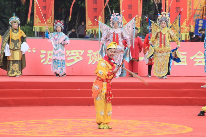 我院参加广州民俗文化节演出及在广东省非遗展演邀请赛中获得金奖