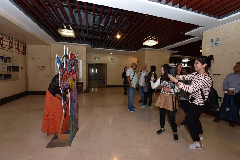 南非开普敦大学孔子学院教育工作者 访华团到我院参观交流