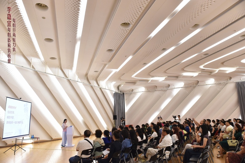 台风来了又如何？粤剧旦角魅力赏风雨不改