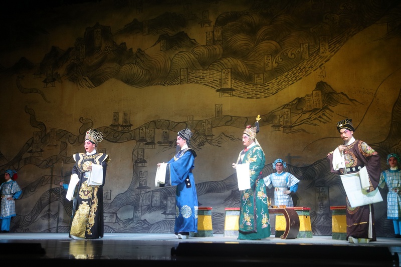 &ldquo;广东粤剧院名家名剧全国巡演活动&rdquo;梧州站 压轴好戏《花蕊夫人》上演