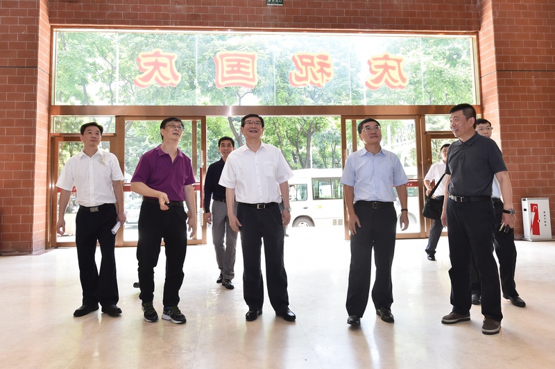 黄宁生副省长赴广东粤剧院调研