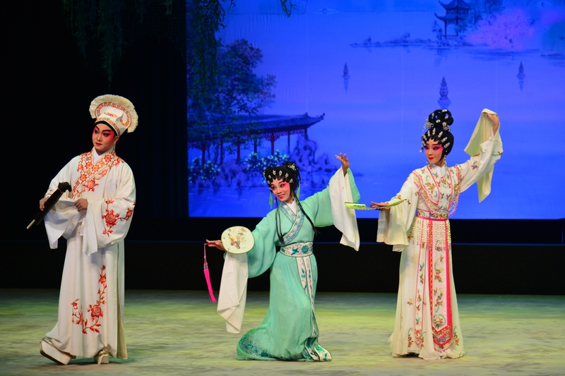 粤港澳粤剧新秀&ldquo;暖爆&rdquo;剧场 共同演绎《白蛇传》