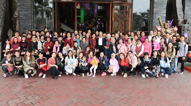 喜乐融融相聚&ldquo;三八妇女节&rdquo;