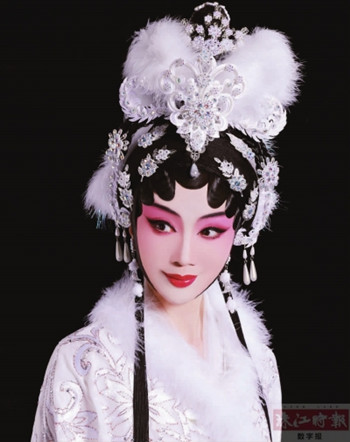 佛山粤剧院《金陵第一钗》8月底香港上演