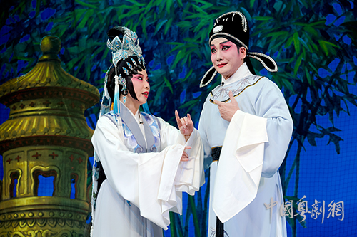 红豆团澳门倾情献演薛觉先名剧《花染状元红》