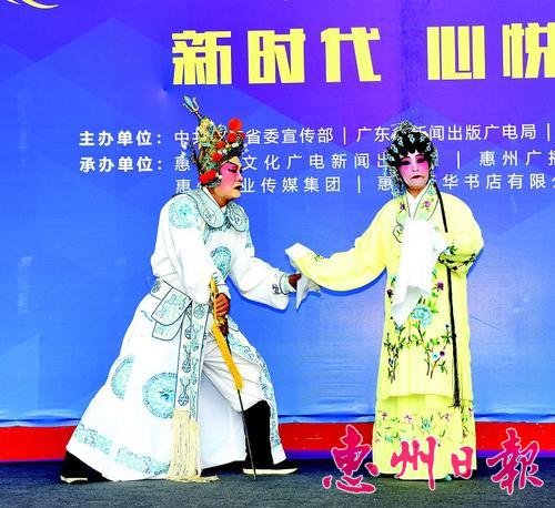 七旬粤曲发烧友出钱办戏曲沙龙：魏金发已组织三次活动，吸引很多年轻粤曲爱好者参加