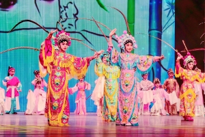 三年一届，群众戏剧曲艺花会开幕&mdash;&mdash;小戏、小品、粤曲、山歌、汉乐轮番上阵