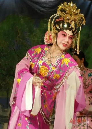 华埠第一刀马旦罗碧儿內外兼顾&mdash;&mdash;美国华人口述实录（下篇）