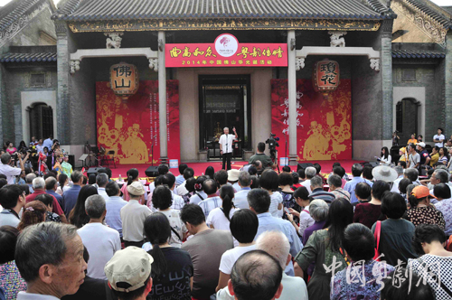 热闹的佛山华光诞活动