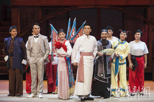 绿棹红船舞澎湃 &mdash;&mdash;谈谈粤剧《梦红船》的意蕴