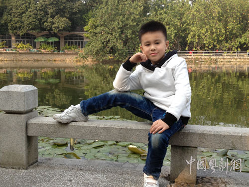 【小红豆风采】小梅花获得者梁峻烨：我是&ldquo;小董岱&rdquo;