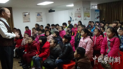 【粤剧进校园】从化小红豆&ldquo;粤韵飘香进校园&rdquo;粤剧新苗培训班开班