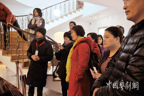 【活动资讯】广州文学艺术创作研究院莅临红线女旧居参观调研