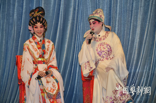 【红派艺术动态】琼霞的两个新动作