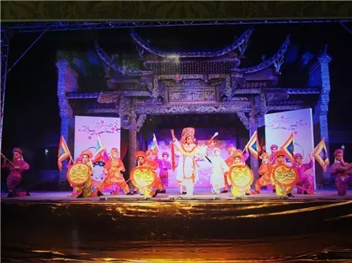 【顺德资讯】自古英雄出少年，顺德两少儿粤剧团勇夺少年戏剧金牌