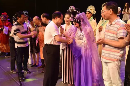 【粤剧进校园】&ldquo;粤剧进校园&rdquo;系列活动之 &ldquo;李嘉宜粤剧艺术专场&rdquo;火爆登场